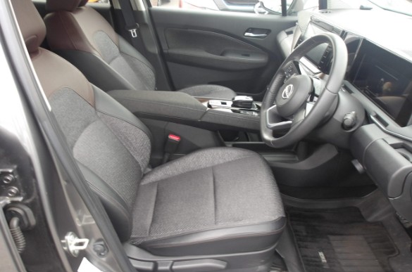 Nissan Note Aura Image 2