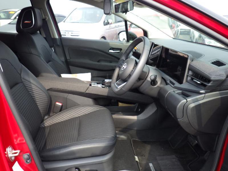 Nissan Note Aura Image 3