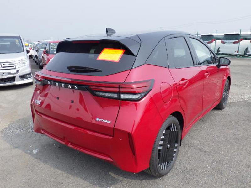 Nissan Note Aura Image 5