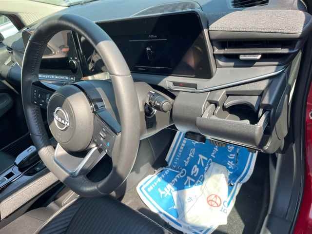 Nissan Note Aura Image 2