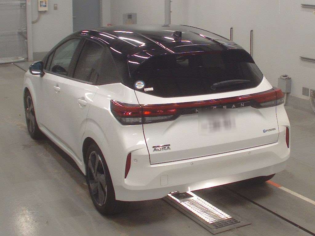 Nissan Note Aura Image 3