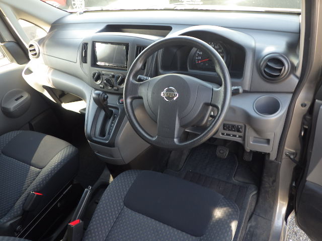 Nissan NV200 Image 2
