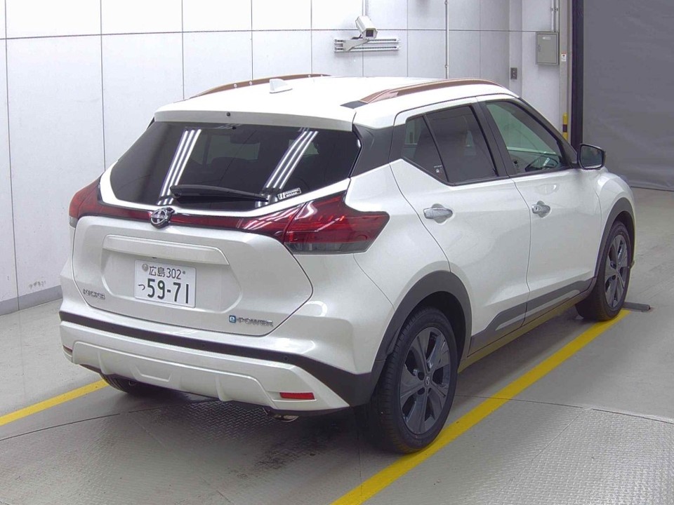 Nissan Kicks X 90 ANNIVERSARY Image 3