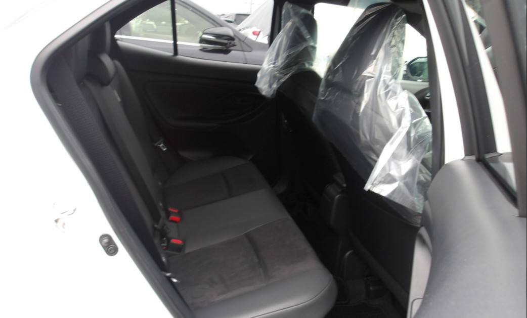 Toyota Yaris CROSS GR Image 4