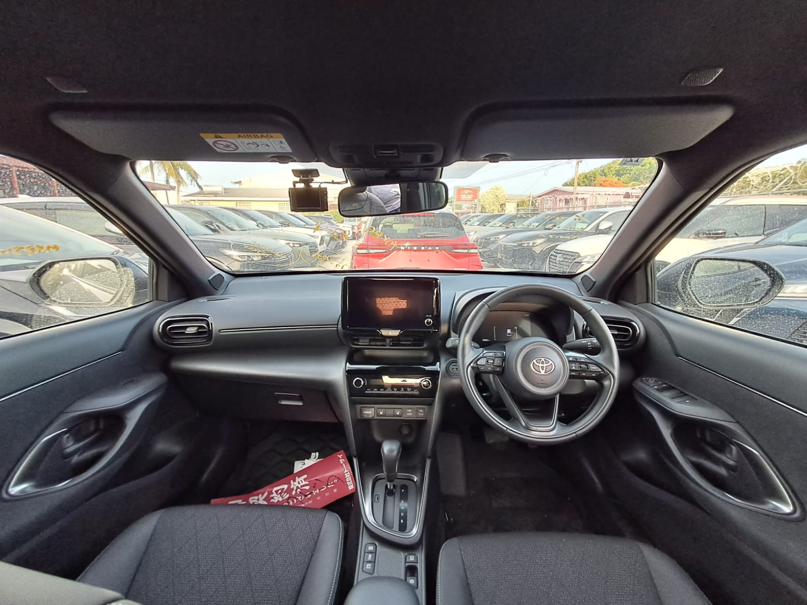 Toyota Yaris CROSS Image 2