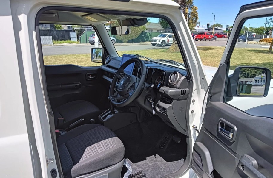 Suzuki Jimny Alpha Image 2
