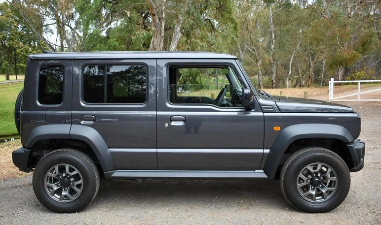 Suzuki Jimny Alpha Image 3